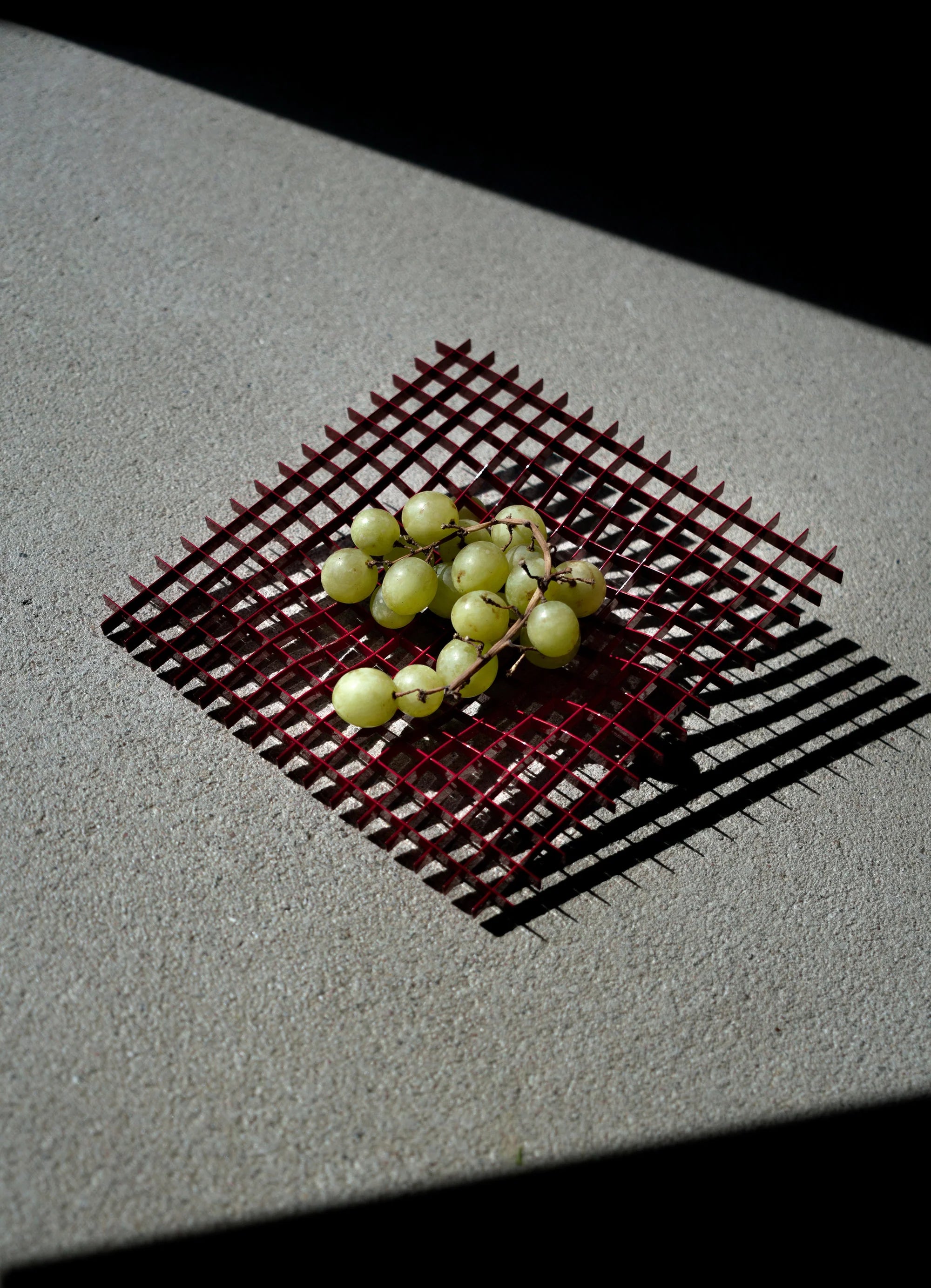 Gravity Tray
