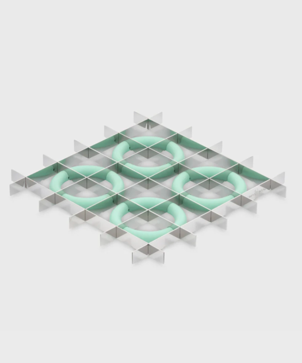 HOVER TRIVET
