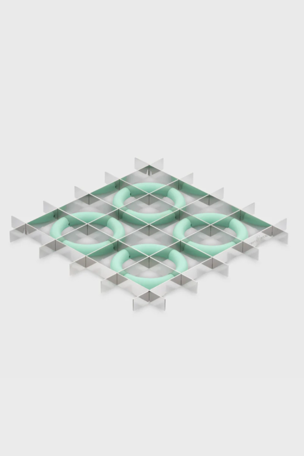 HOVER TRIVET