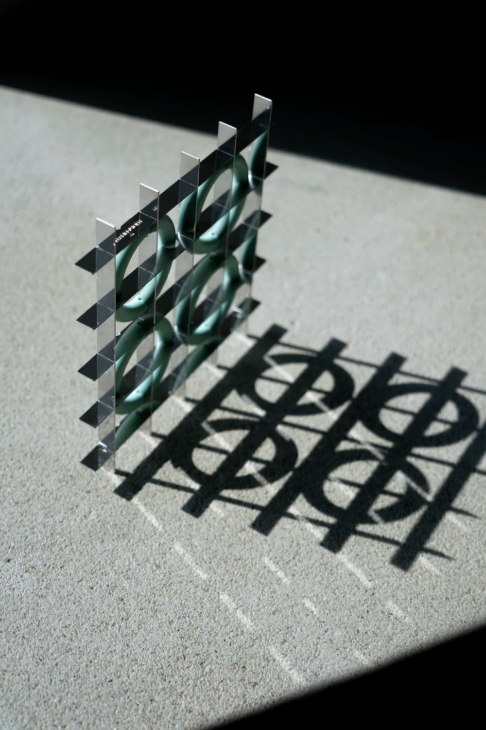 HOVER TRIVET
