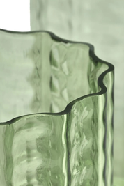 Florero N°4 transparent waves
